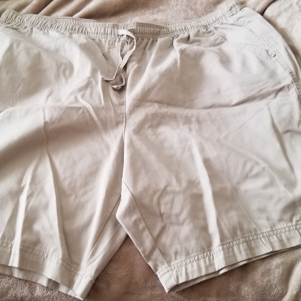 Pull on shorts
